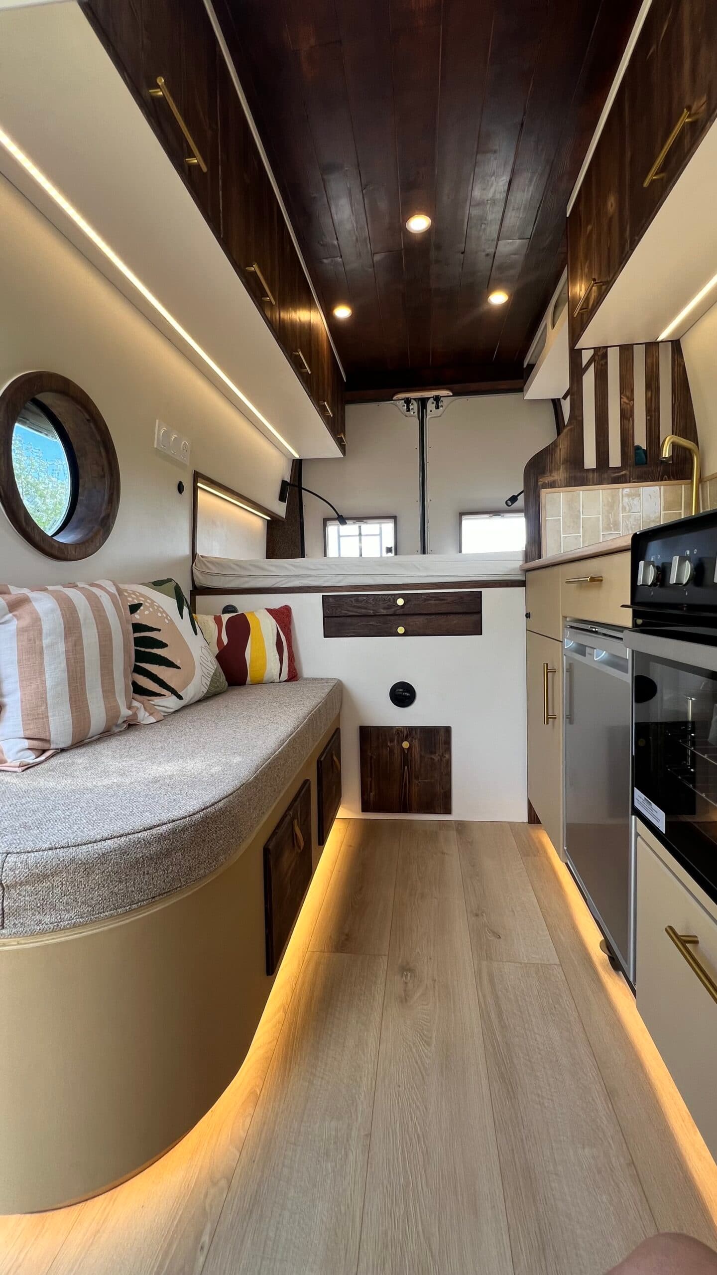 3 Shokos - Banquette salon