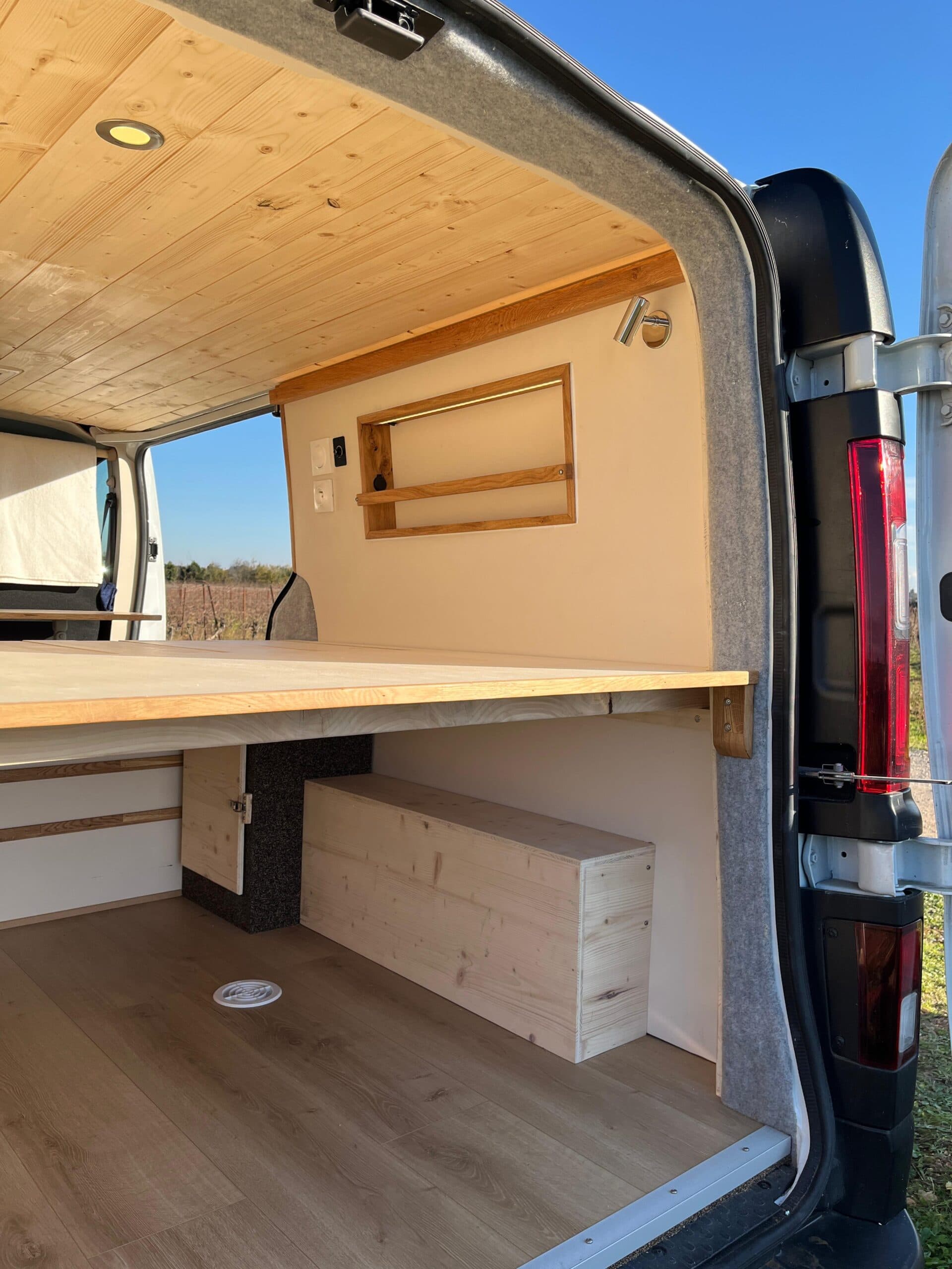 Simone - Douchette extérieure