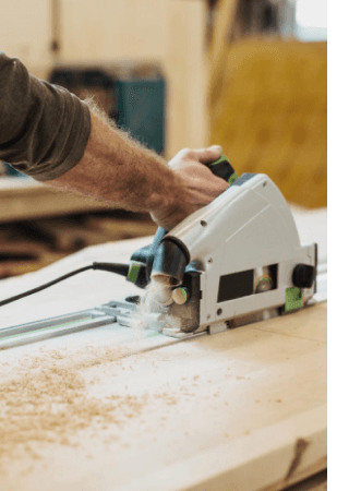 Travail artisanal dans l'atelier Urvan